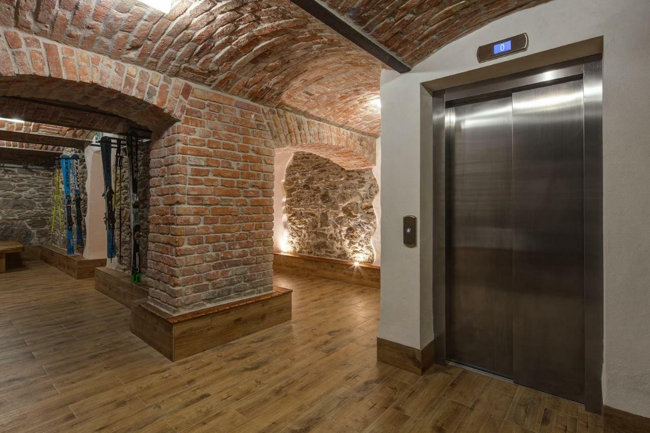 Apartmany Anicka เชเลซนารูดา ภายนอก รูปภาพ