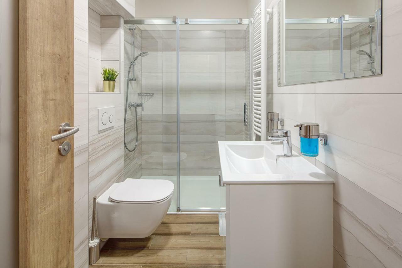 Apartmany Anicka เชเลซนารูดา ภายนอก รูปภาพ