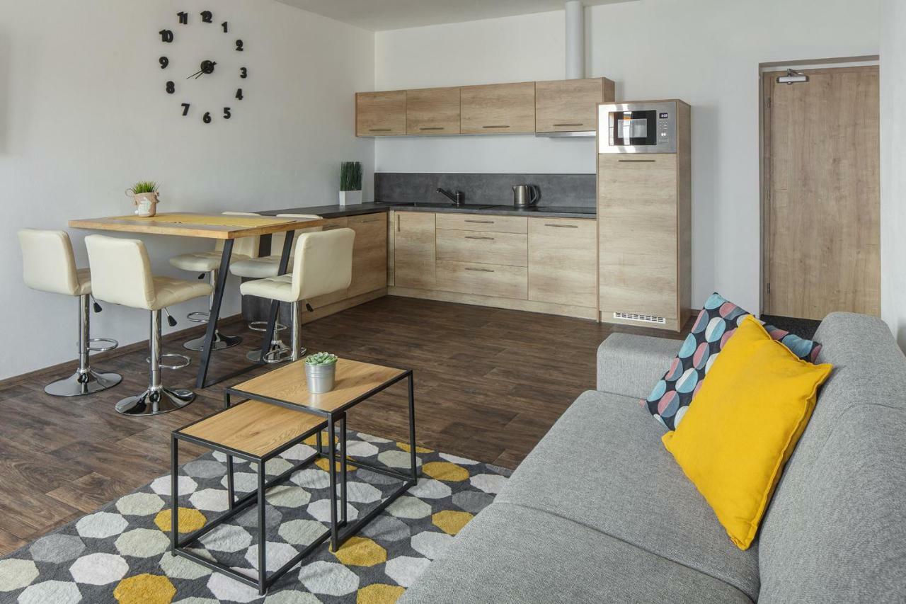 Apartmany Anicka เชเลซนารูดา ภายนอก รูปภาพ